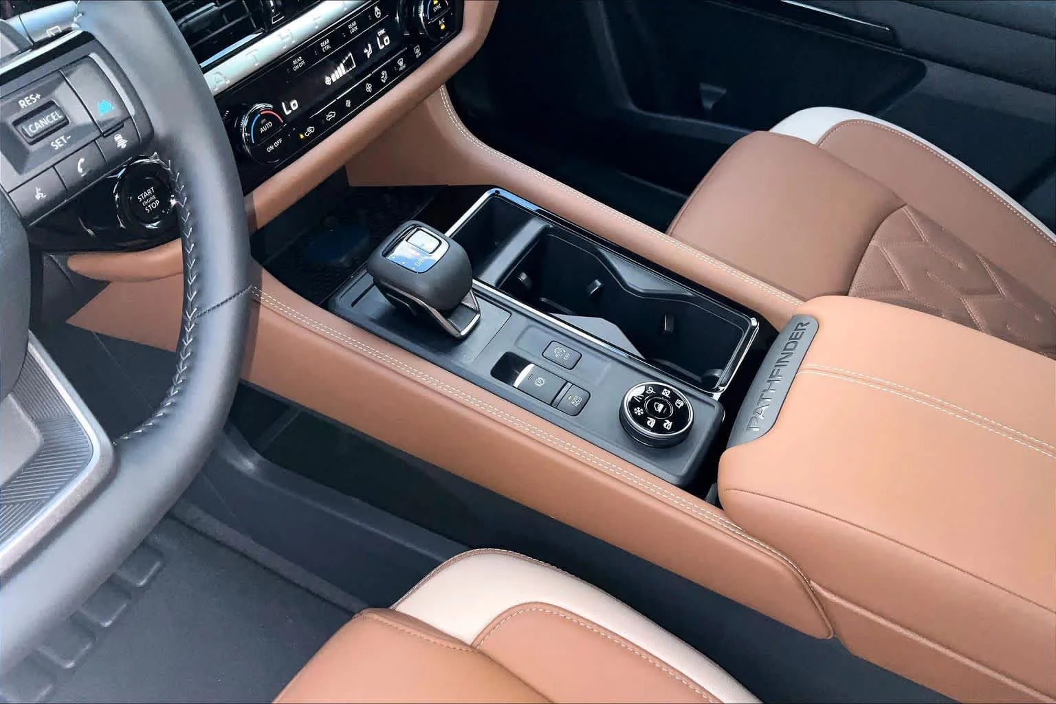 New 2026 Baltic Teal Pearl / Super Black Two-tone Nissan Platinum image 7