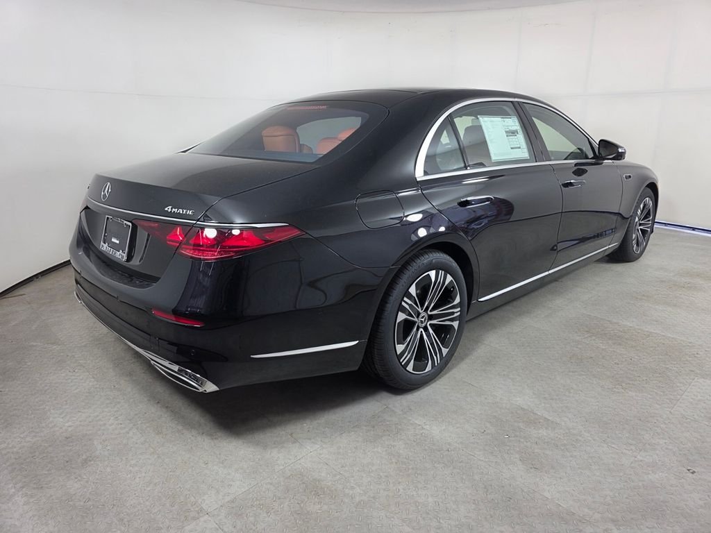New 2027 Black Mercedes-Benz S 580 image 4
