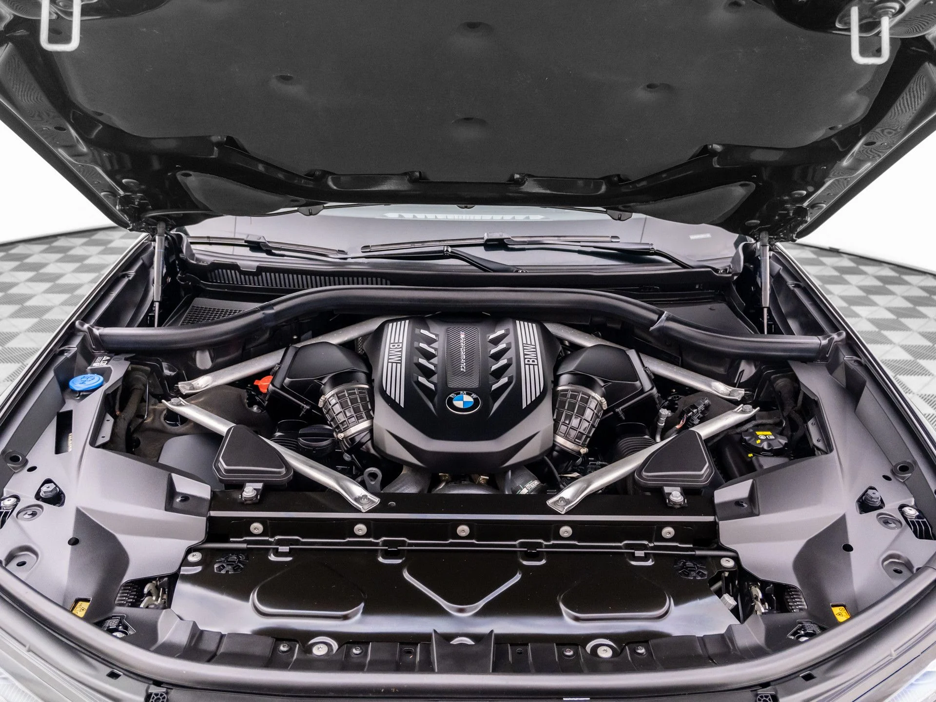 Used 2022 Black BMW M50i image 35