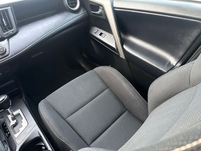Used 2017 Gray Toyota XLE image 15