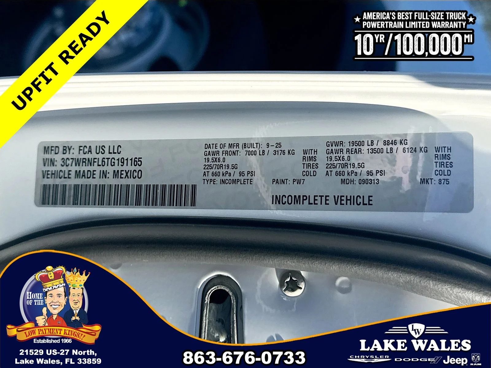 New 2026 Bright White Clear-Coat Exterior Paint RAM TRADESMAN image 27