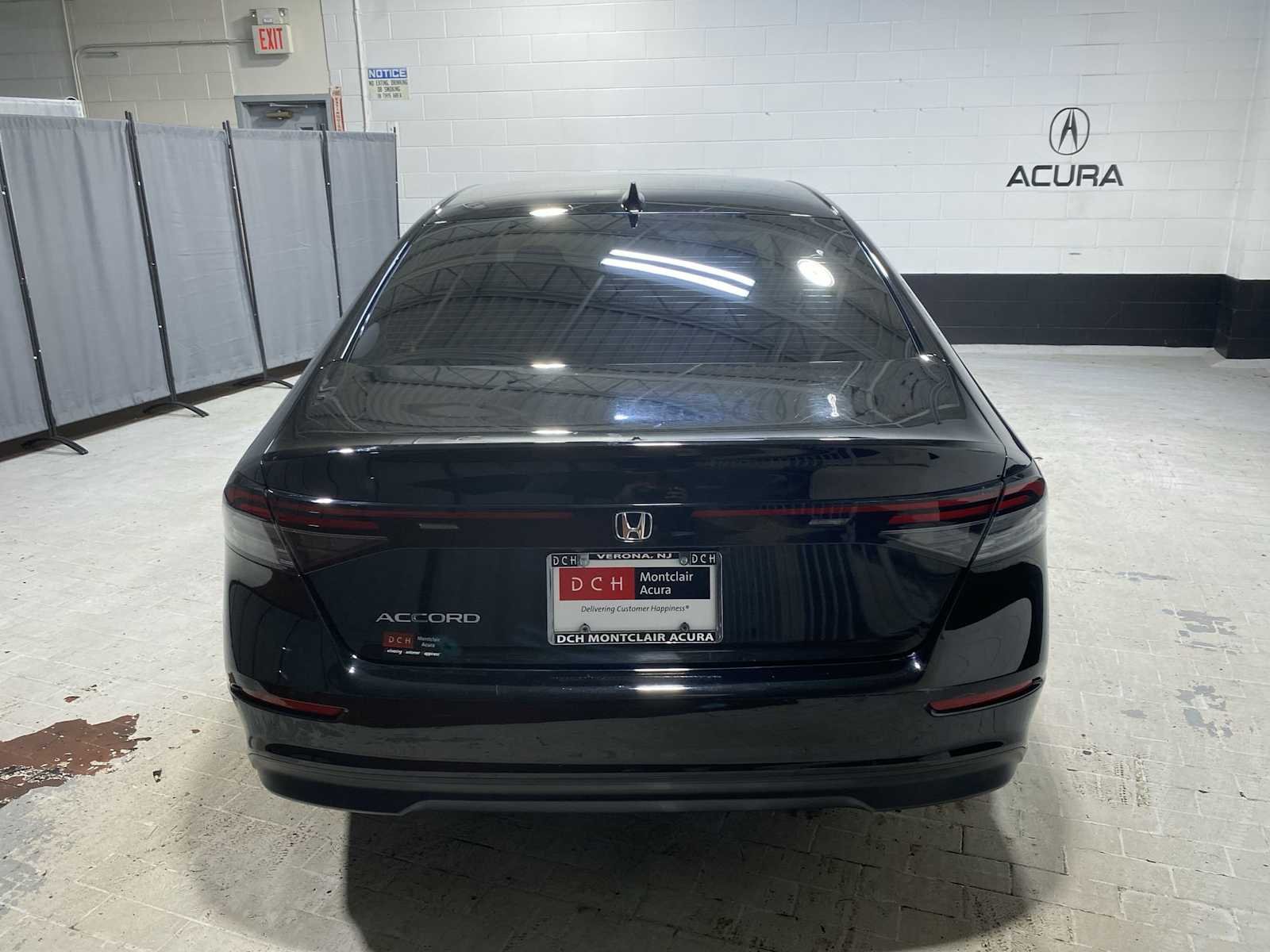 Used 2023 Crystal Black Pearl Honda EX image 5