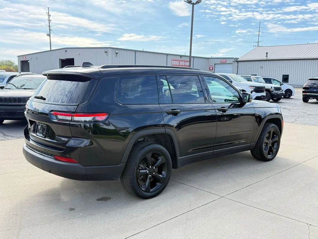 Used 2024 Black Jeep Limited image 7