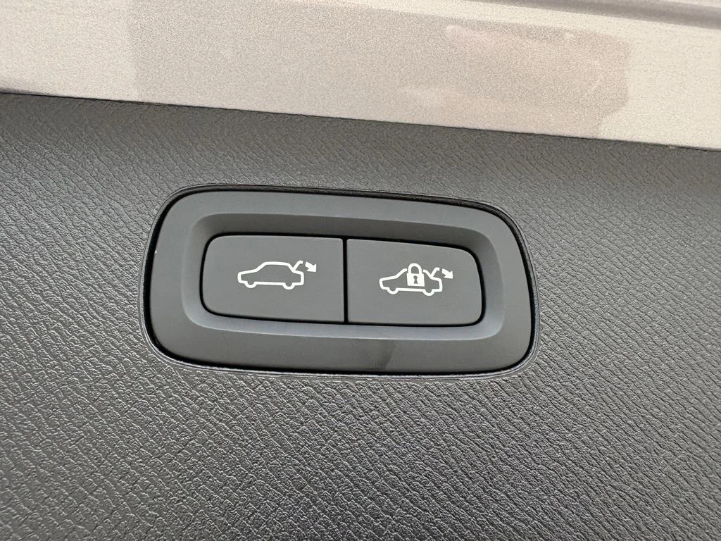 New 2026 Aurora Silver Volvo Ultra image 30