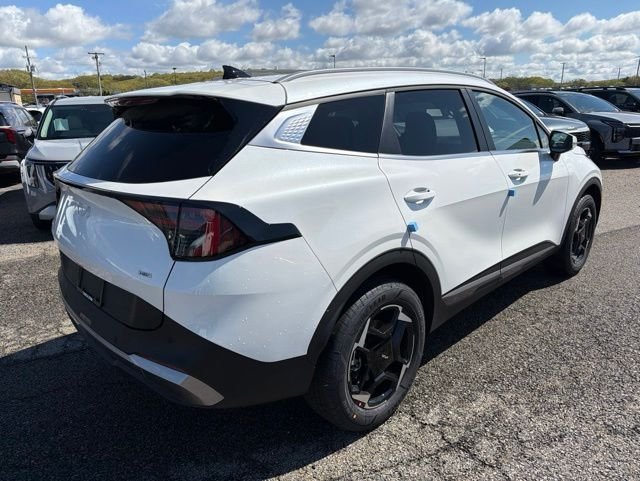 New 2026 Snow White Pearl Kia EX image 3