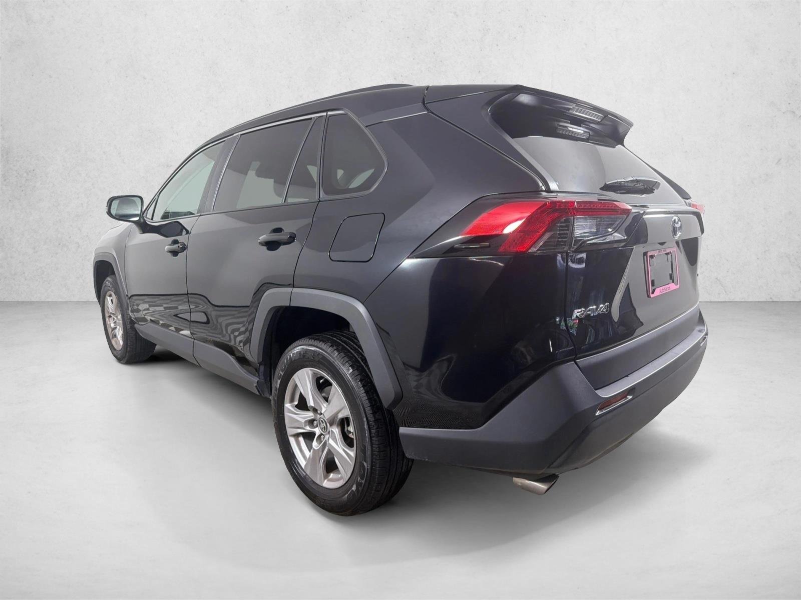 Used 2025 Midnight Black Metallic Toyota XLE image 5