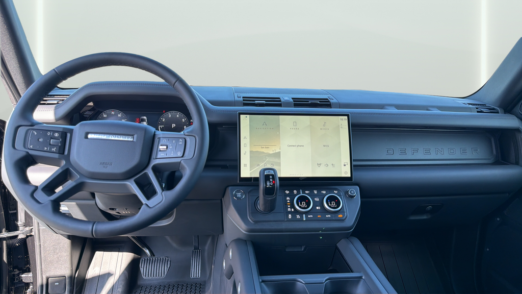 New 2026 Santorini Black Land Rover X-Dynamic SE image 19