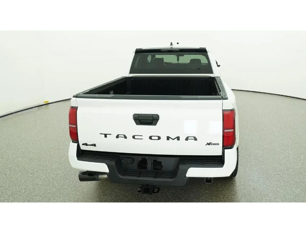 New 2026 Ice Cap Toyota SR5 image 7