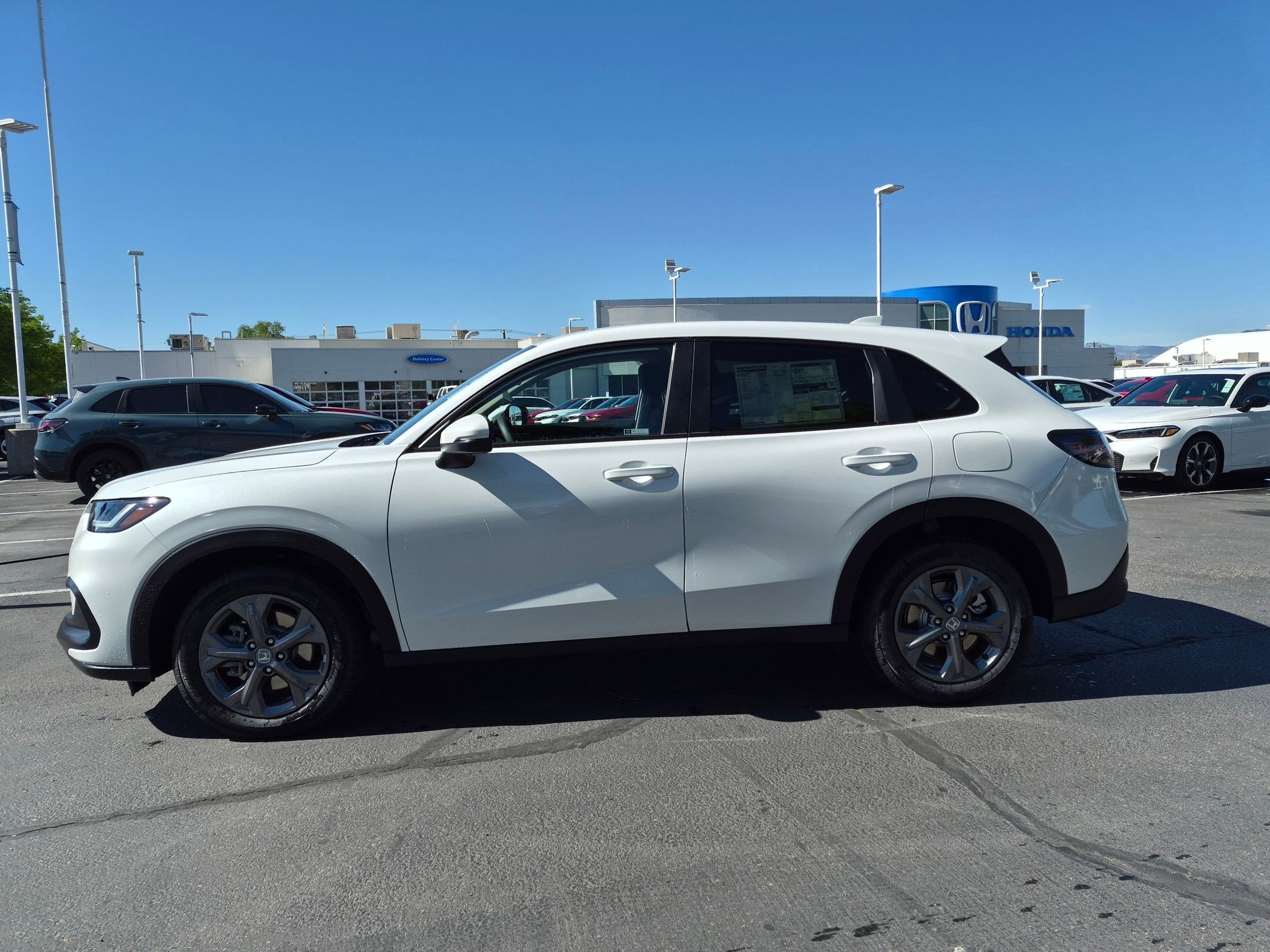 New 2027 Platinum White Pearl Honda LX image 7