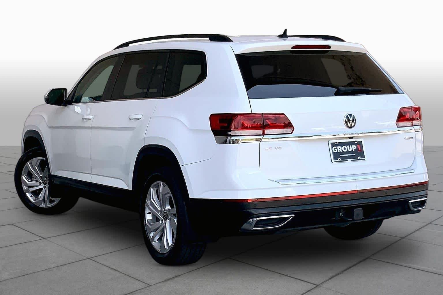 Used 2023 Pure White Volkswagen 3.6L V6 SE w/Technology image 12