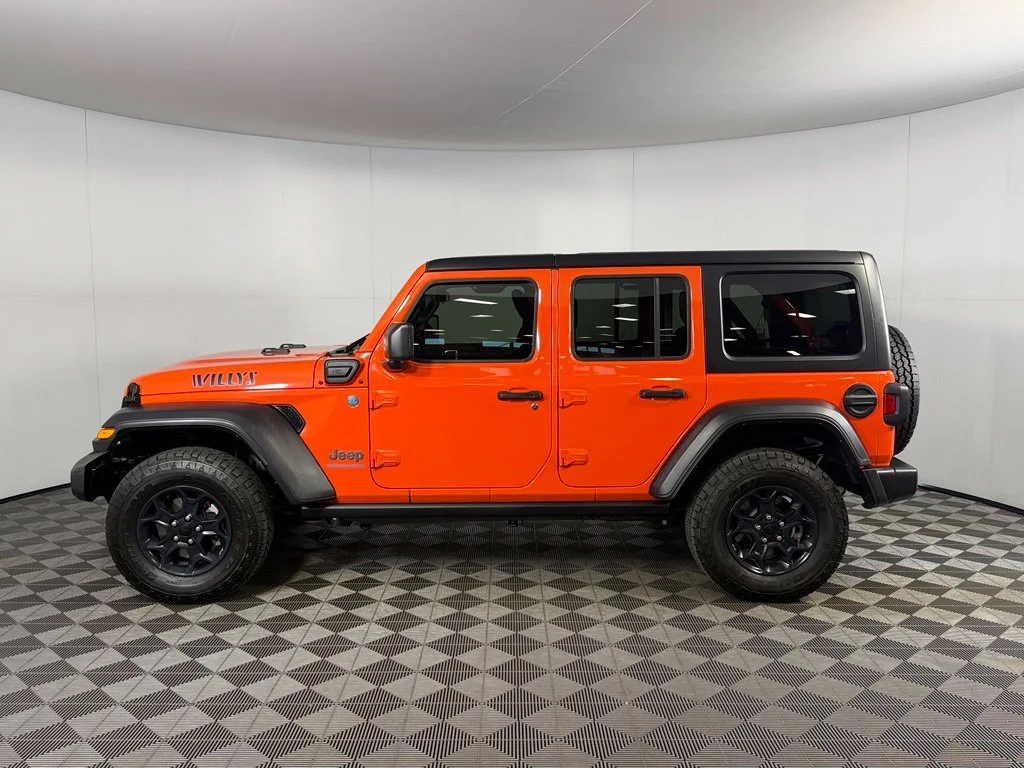 Used 2023  Jeep Willys 4xe image 5