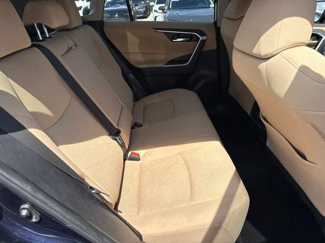 Used 2019  Toyota XLE image 21