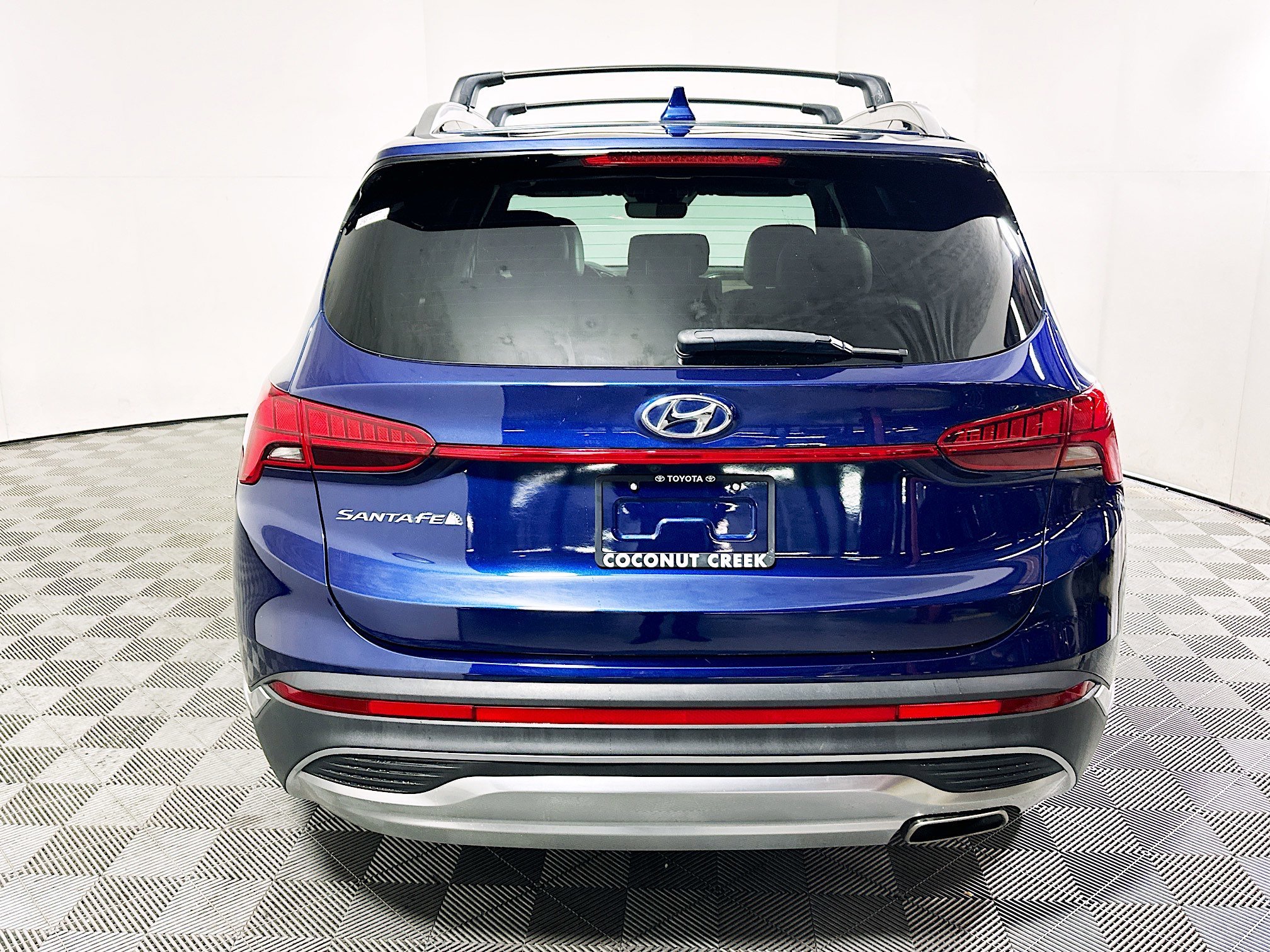 Used 2023 Stormy Sea Hyundai SEL image 4