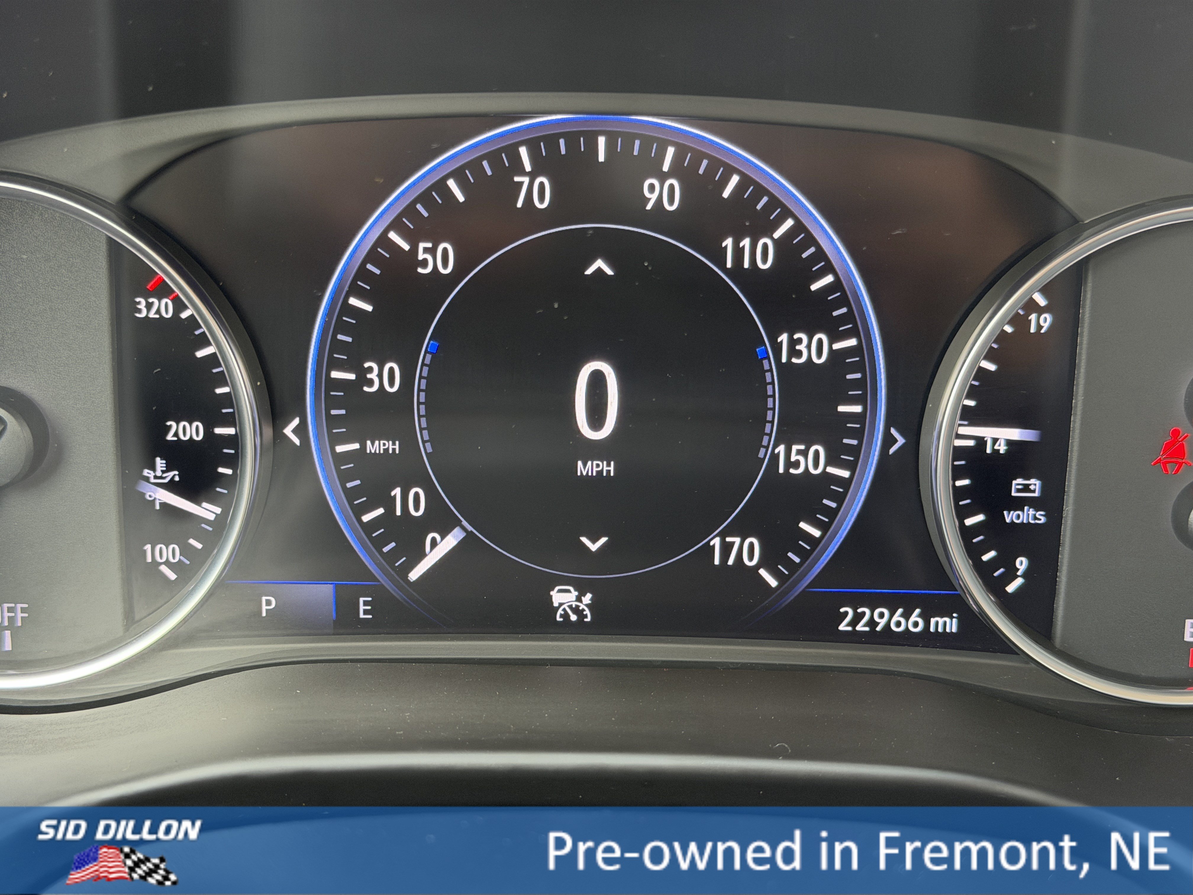 Used 2021 White Frost Tricoat Buick Avenir image 21