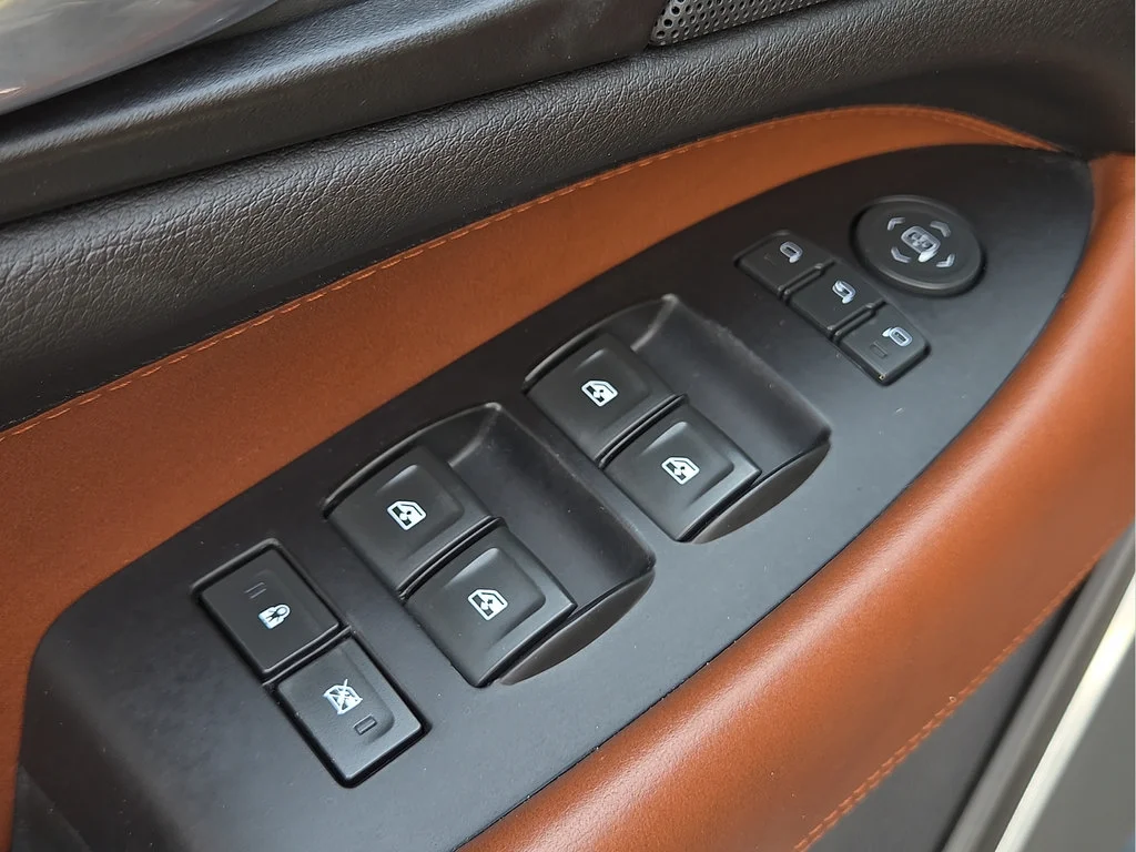 Used 2020 BLACK RAVEN Cadillac Premium Luxury image 15