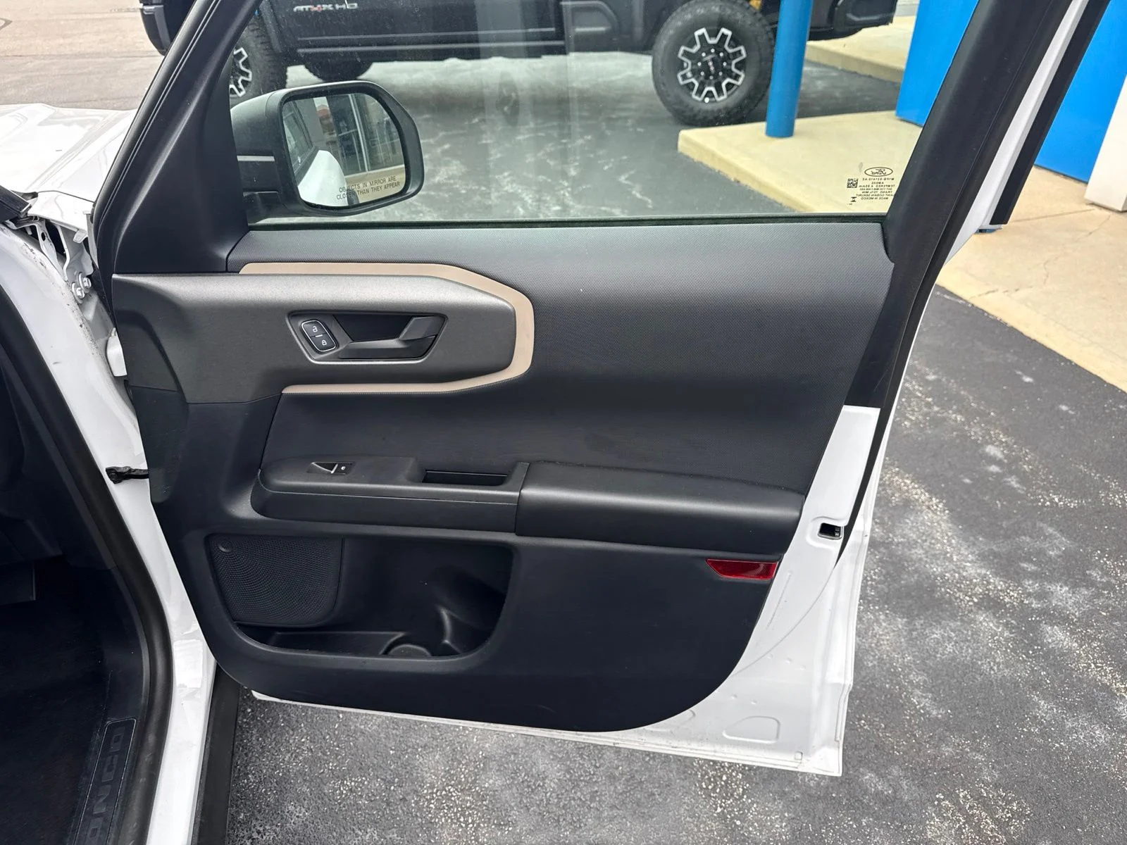Used 2025 White Ford Big Bend image 22