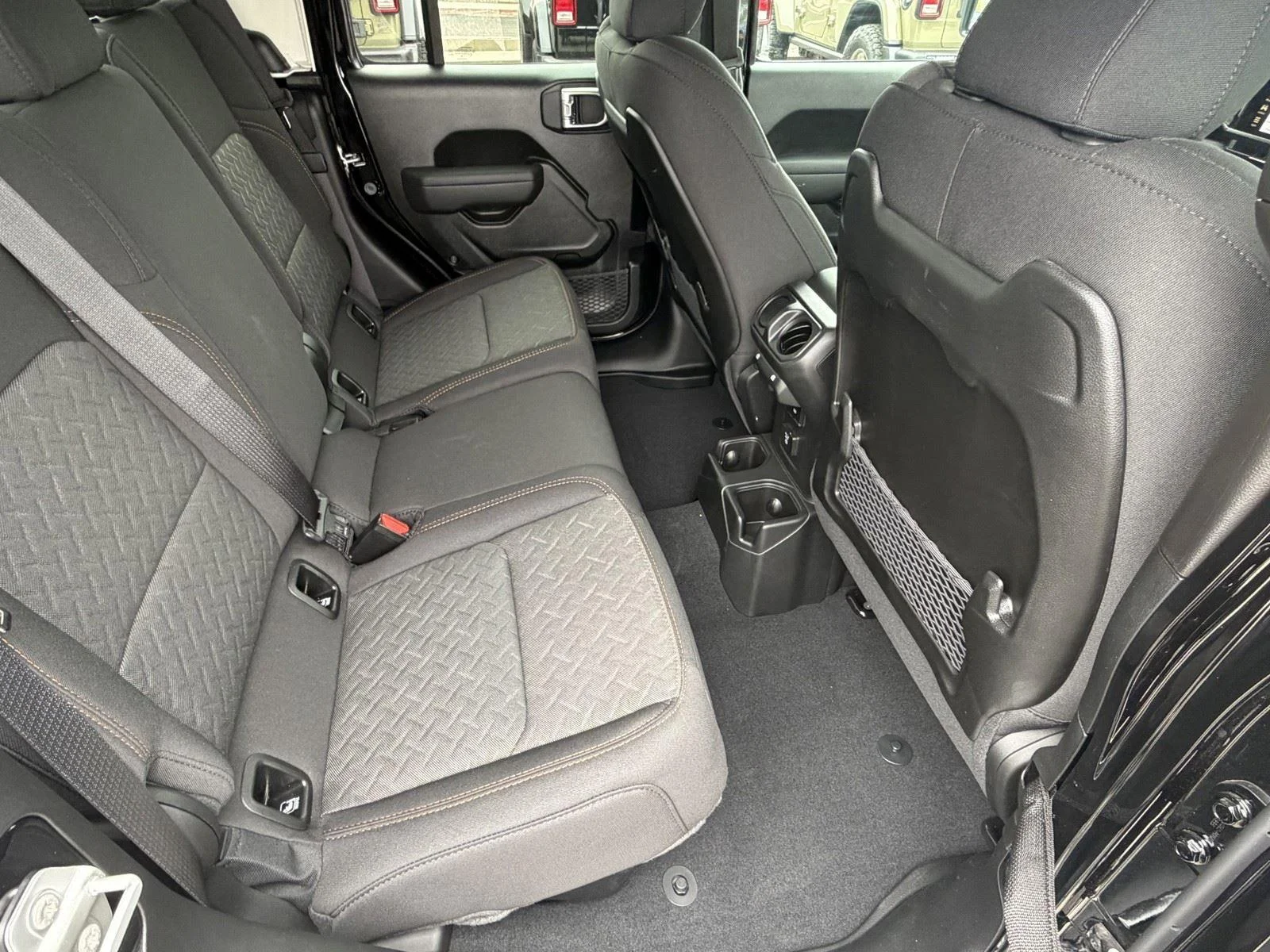 New 2026 Black Clear-Coat Exterior Paint Jeep Mojave image 10