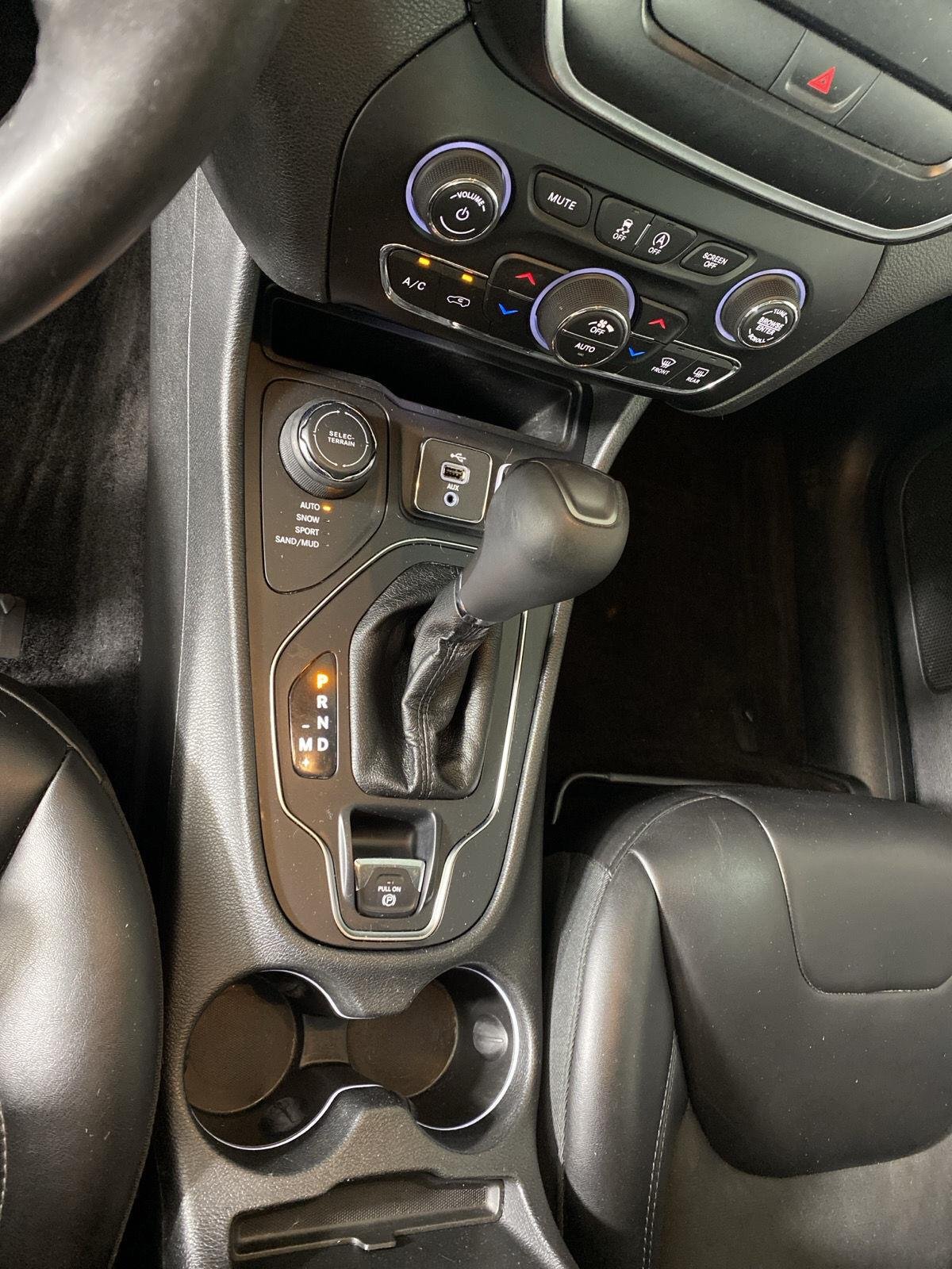 Used 2019 Velvet Red Pearlcoat Jeep Latitude Plus image 25