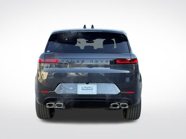 New 2026 Carpathian Grey Land Rover Dynamic SE image 7