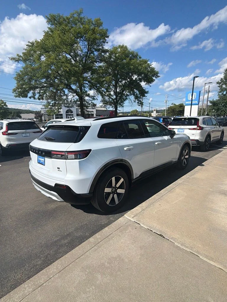 New 2026 Frostline White Pearl Honda AWD Touring image 5