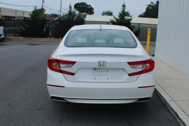 Used 2018 White Honda LX 1.5T image 13