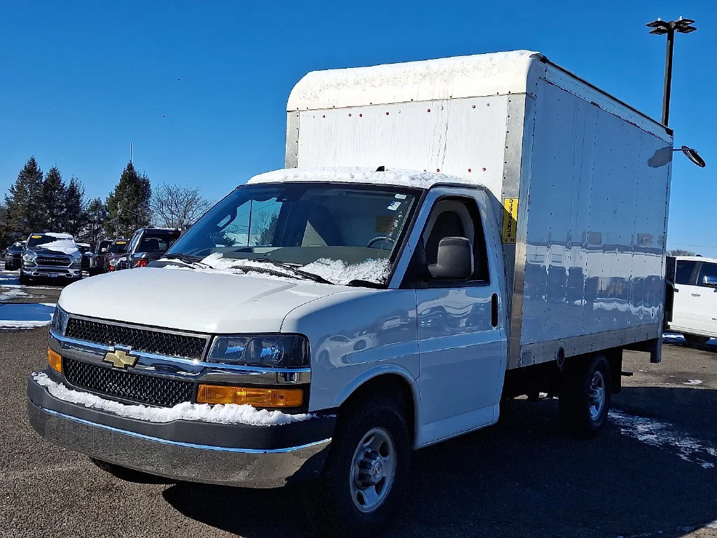 Used 2023 Summit White Chevrolet Work Van image 5