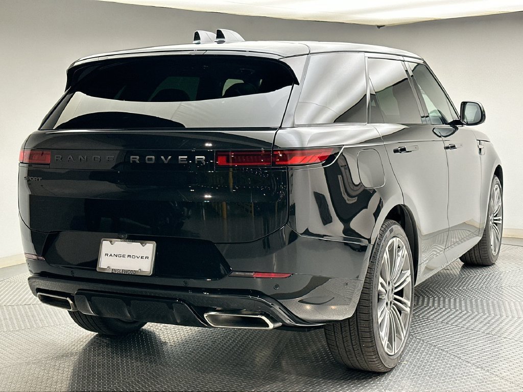 New 2027 Santorini Black Metallic Land Rover Dynamic SE image 3
