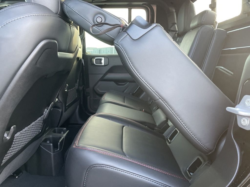 New 2026 Black Clear-Coat Exterior Paint Jeep Rubicon X image 31