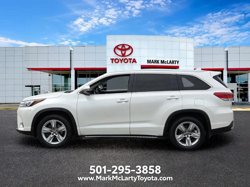 Used 2017 Blizzard Pearl TOYOTA LIMITED V6 FWD image 2