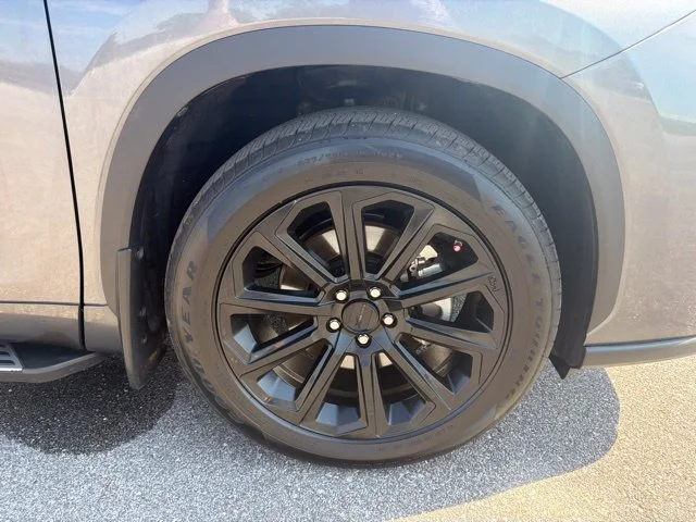 Used 2024 Gray Toyota XLE image 31