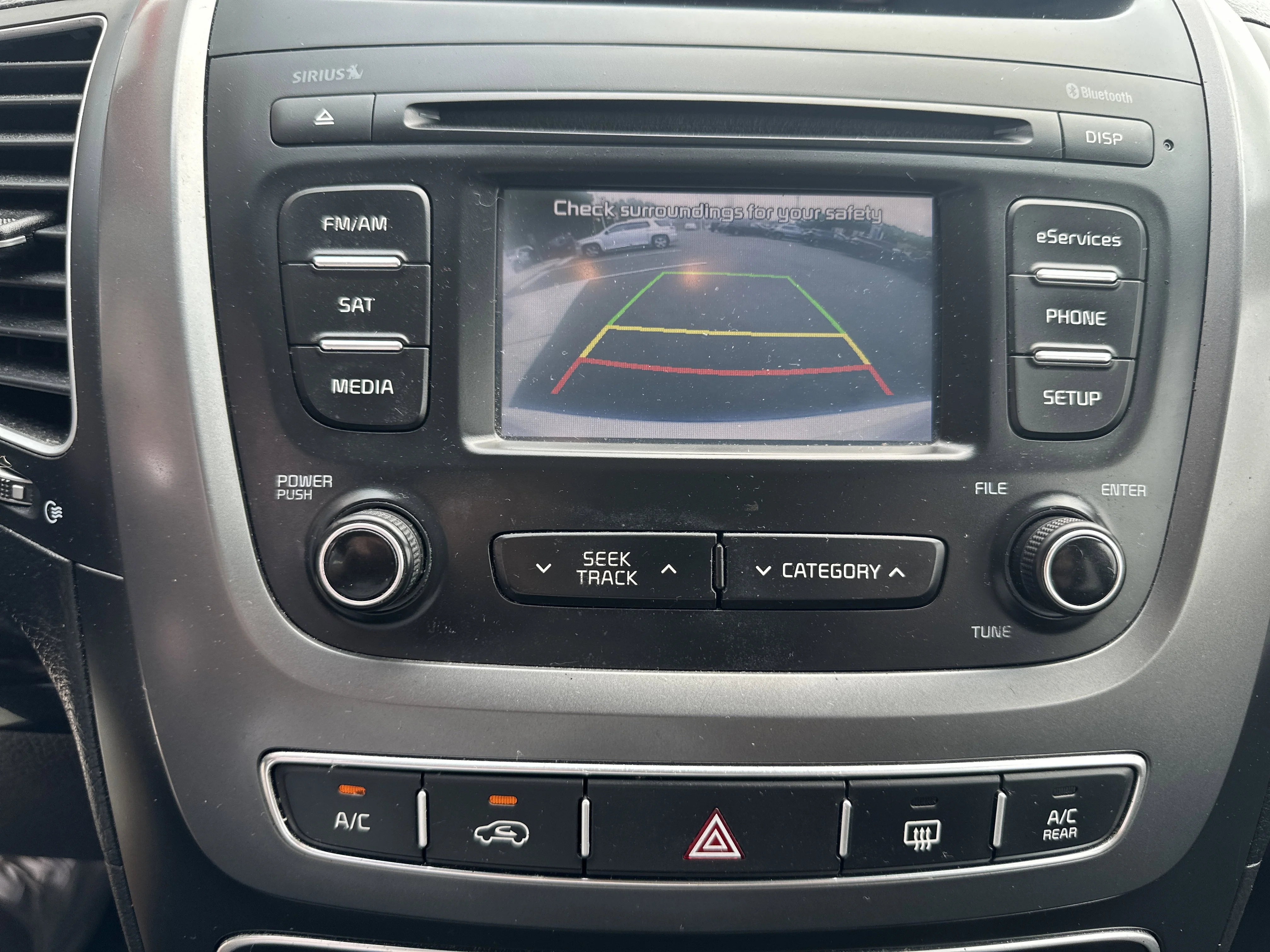 Used 2015 Snow White Pearl Kia LX image 15