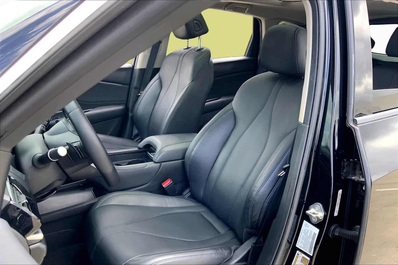 Used 2019 Majestic Black Pearl Acura  image 7