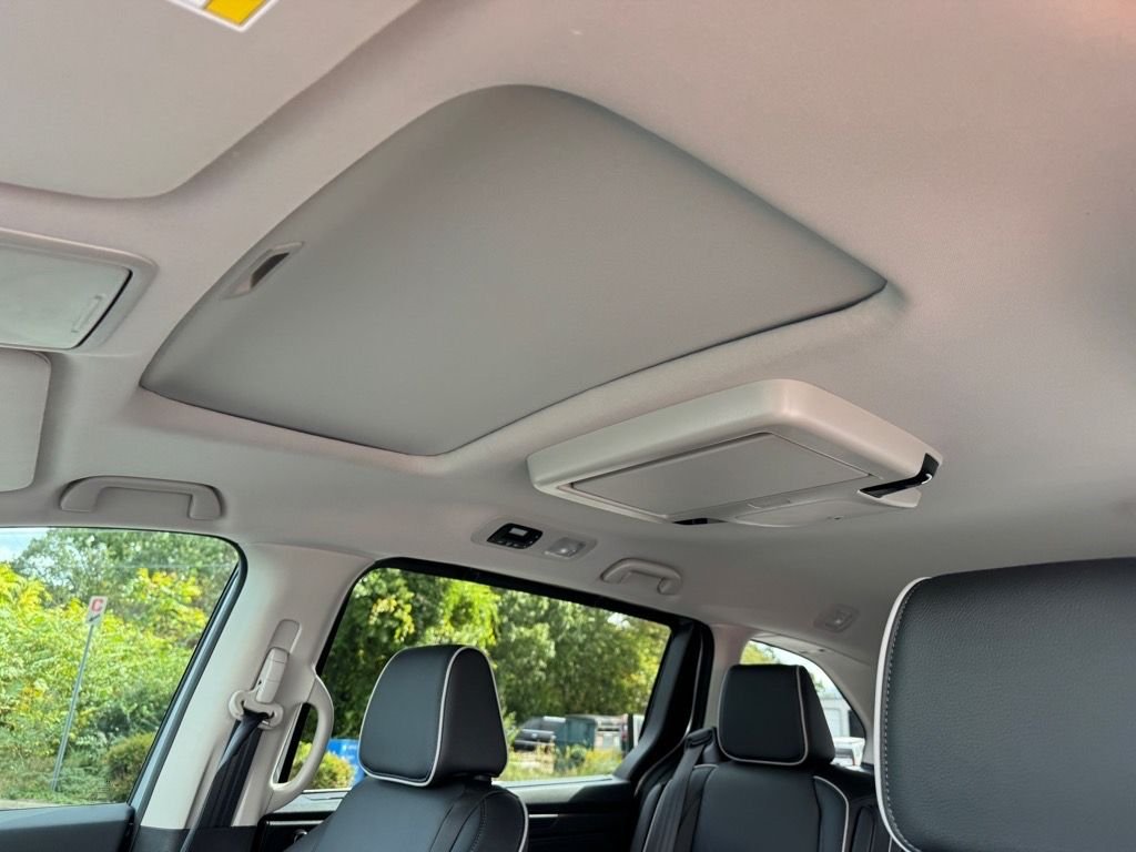 2026 Honda Odyssey Touring - Photo 8