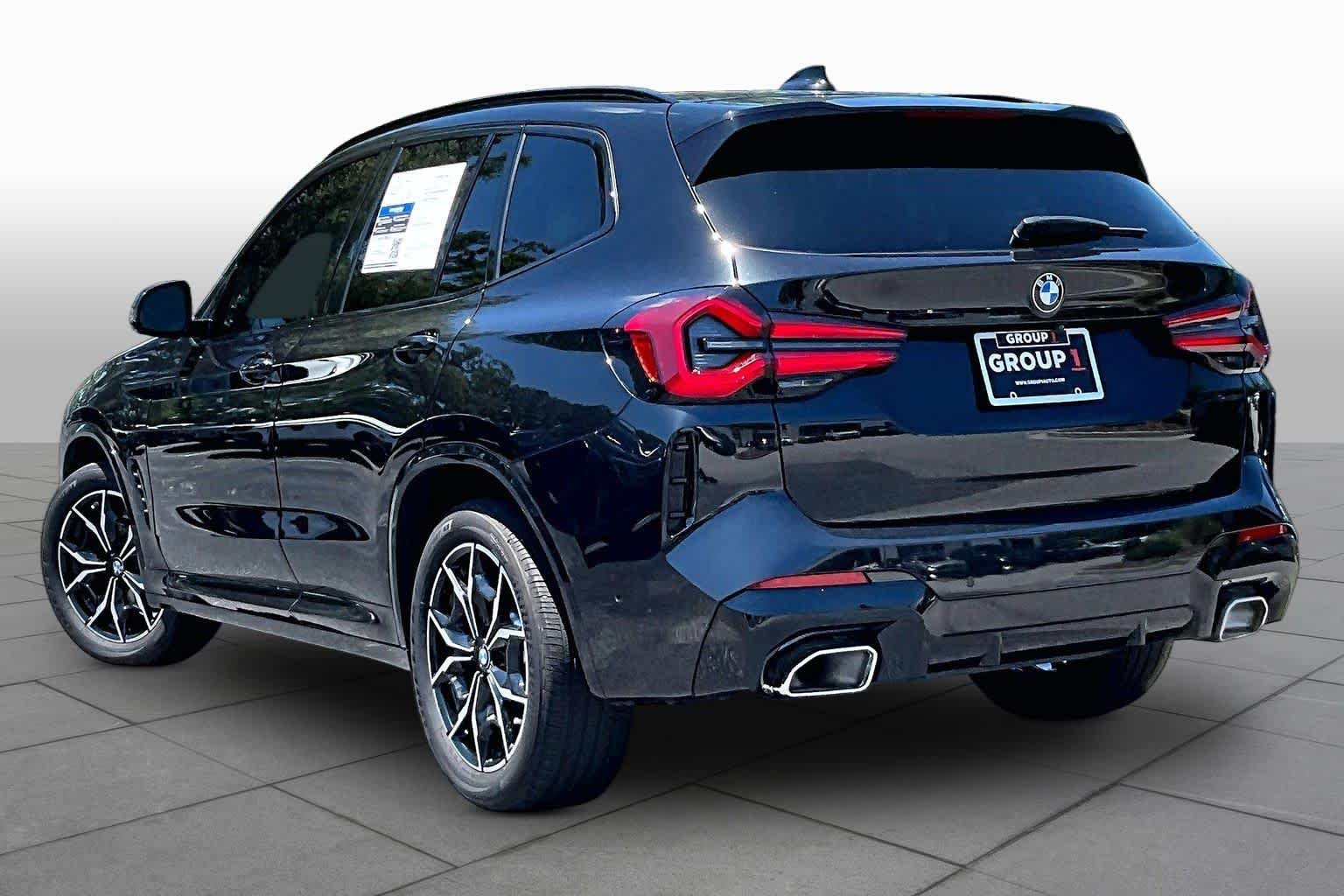 Used 2024 Black Sapphire Metallic BMW sDrive30i image 11