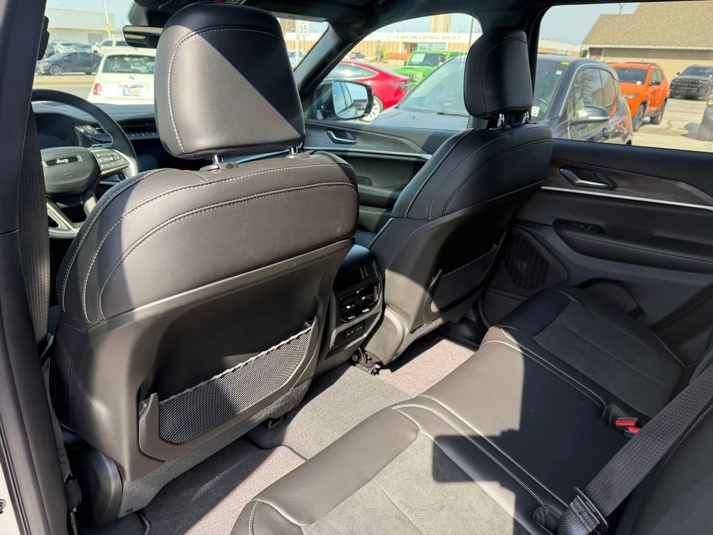 New 2026 Silver Jeep Laredo image 15