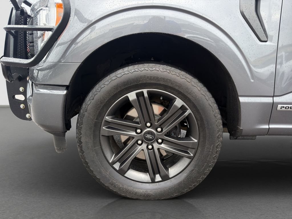 Used 2021 Gray Ford XLT image 19