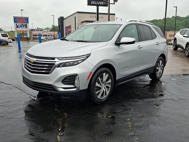 Used 2022 Silver Chevrolet Premier image 3
