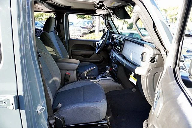 New 2026 Anvil Clear-Coat Exterior Paint Jeep Sport S image 16