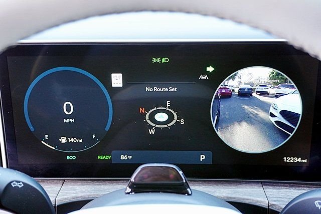 Used 2025 Black Hyundai Calligraphy image 37