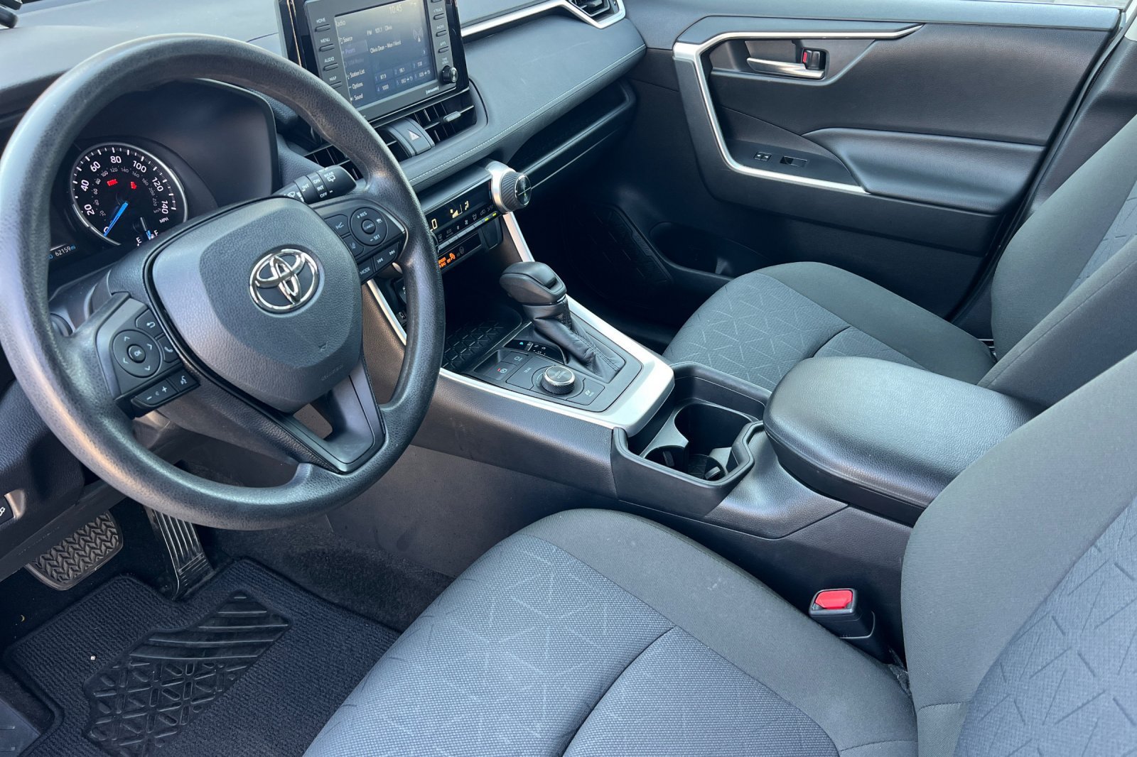 Certified Used 2021 Super White Toyota Hybrid XLE image 9