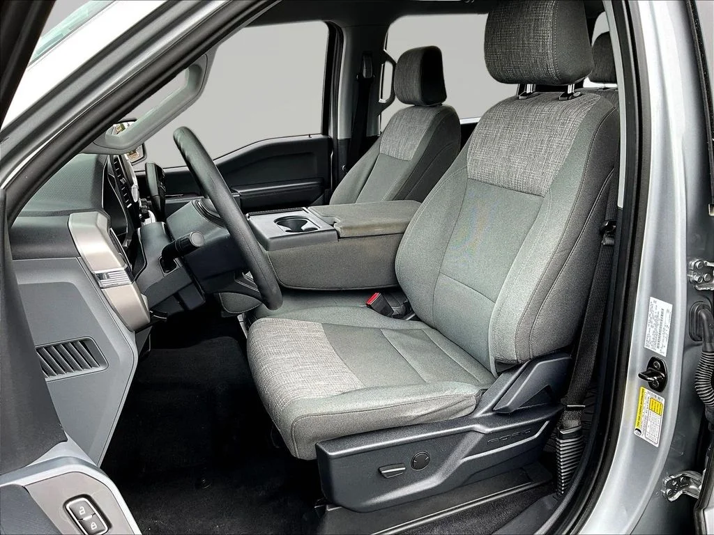 Used 2023 Silver Ford XLT image 21