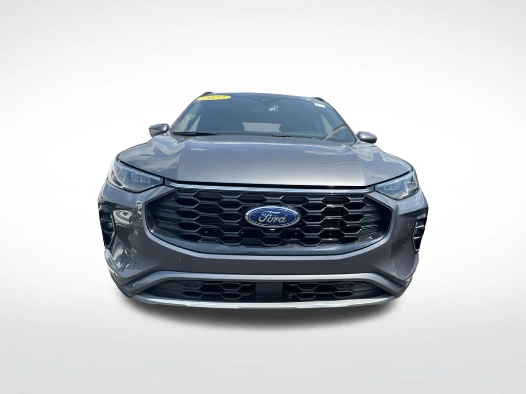 Used 2023 Gray Ford ST-Line Elite image 2
