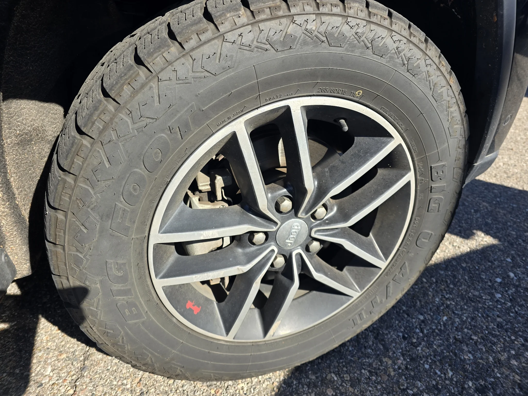 Used 2018 Diamond Black Crystal Pearlcoat Jeep Trailhawk image 21