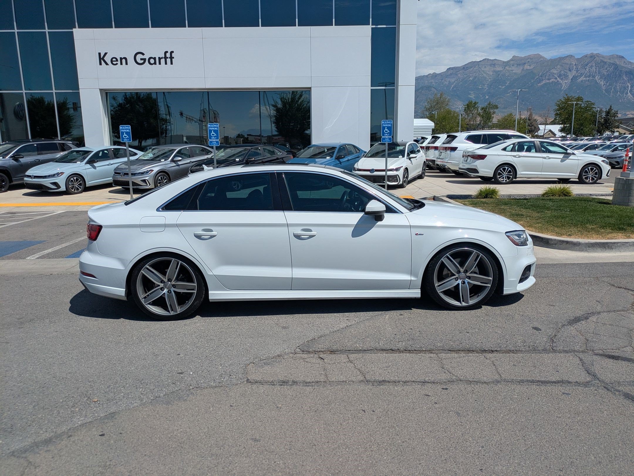 Used 2018 Glacier White Audi 2.0T Premium Plus image 2