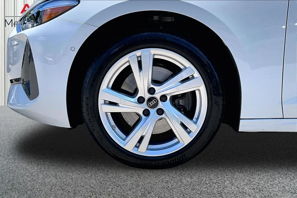 Used 2025 White Audi 2.0T Premium image 33