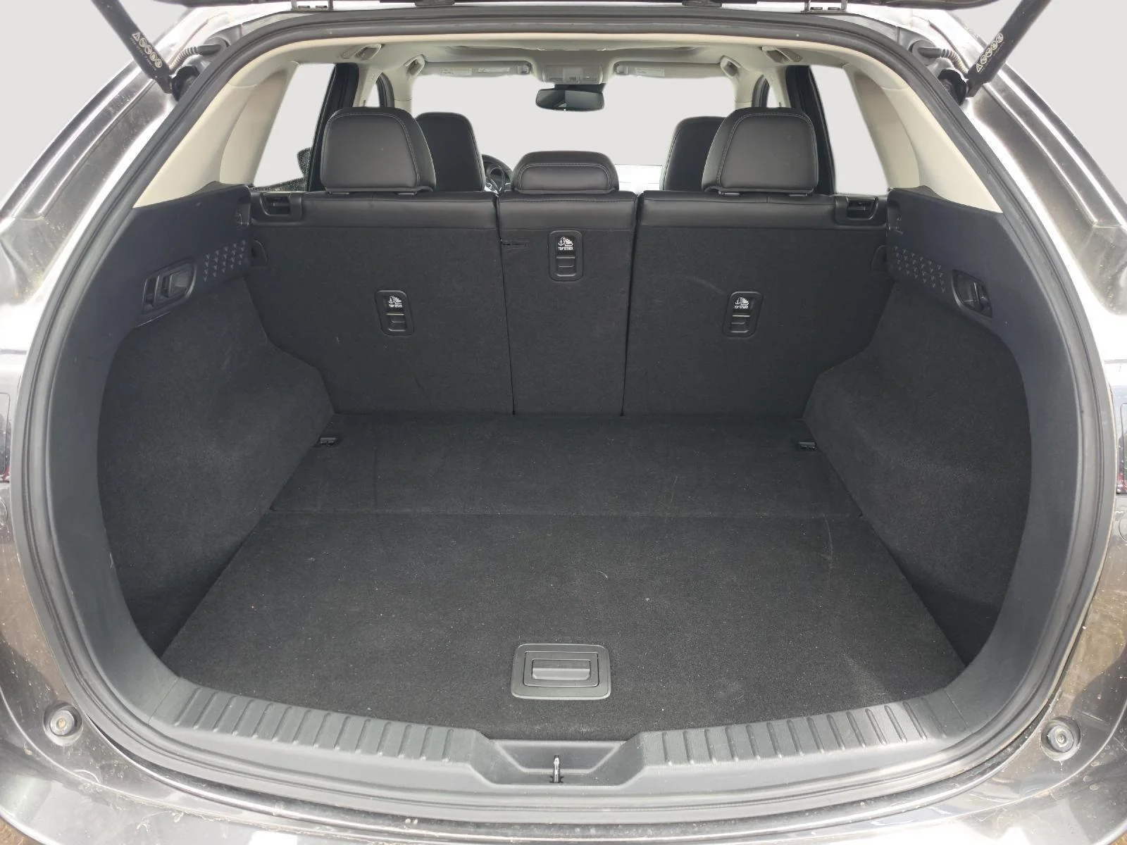 Used 2023 Machine Gray Metallic Mazda 2.5 S Preferred Package image 19