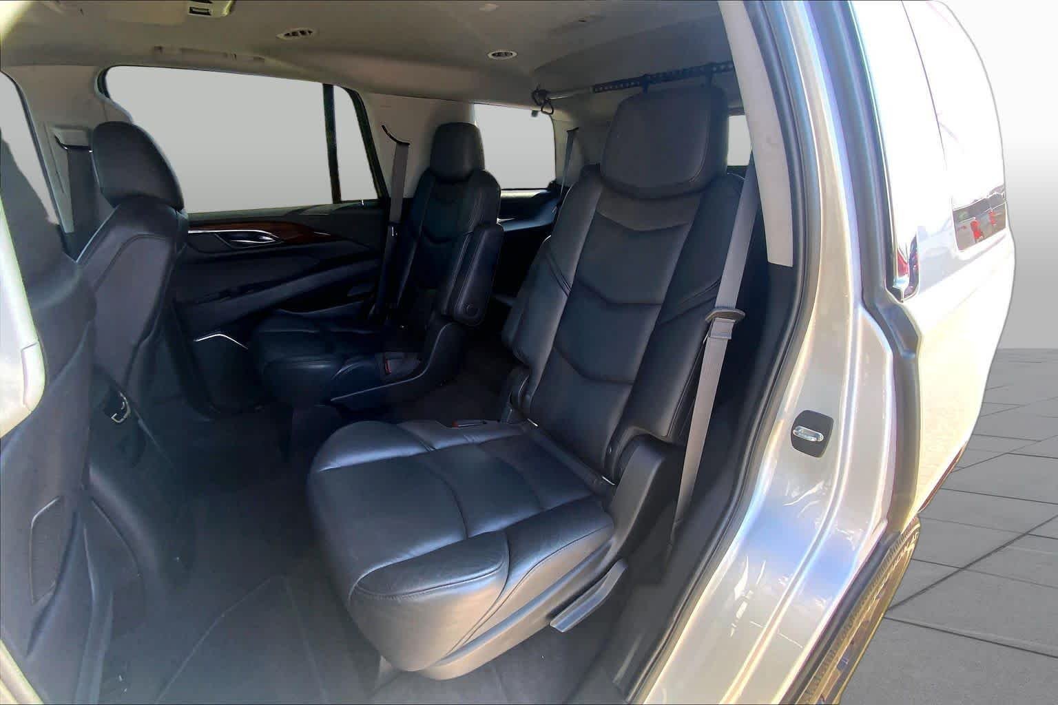 Used 2020 Radiant Silver Metallic Cadillac Premium Luxury image 21