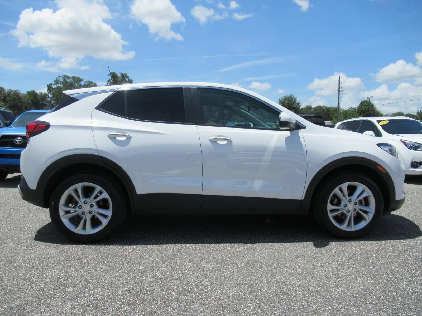 Used 2023 SUMMIT WHITE Buick Preferred image 2