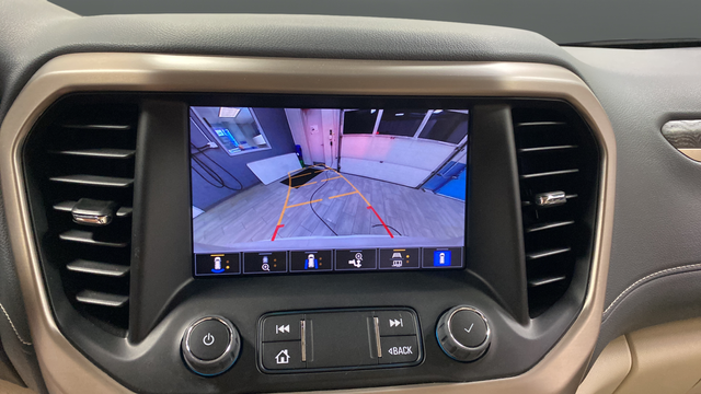 Used 2023 White Frost Tricoat GMC Denali image 14