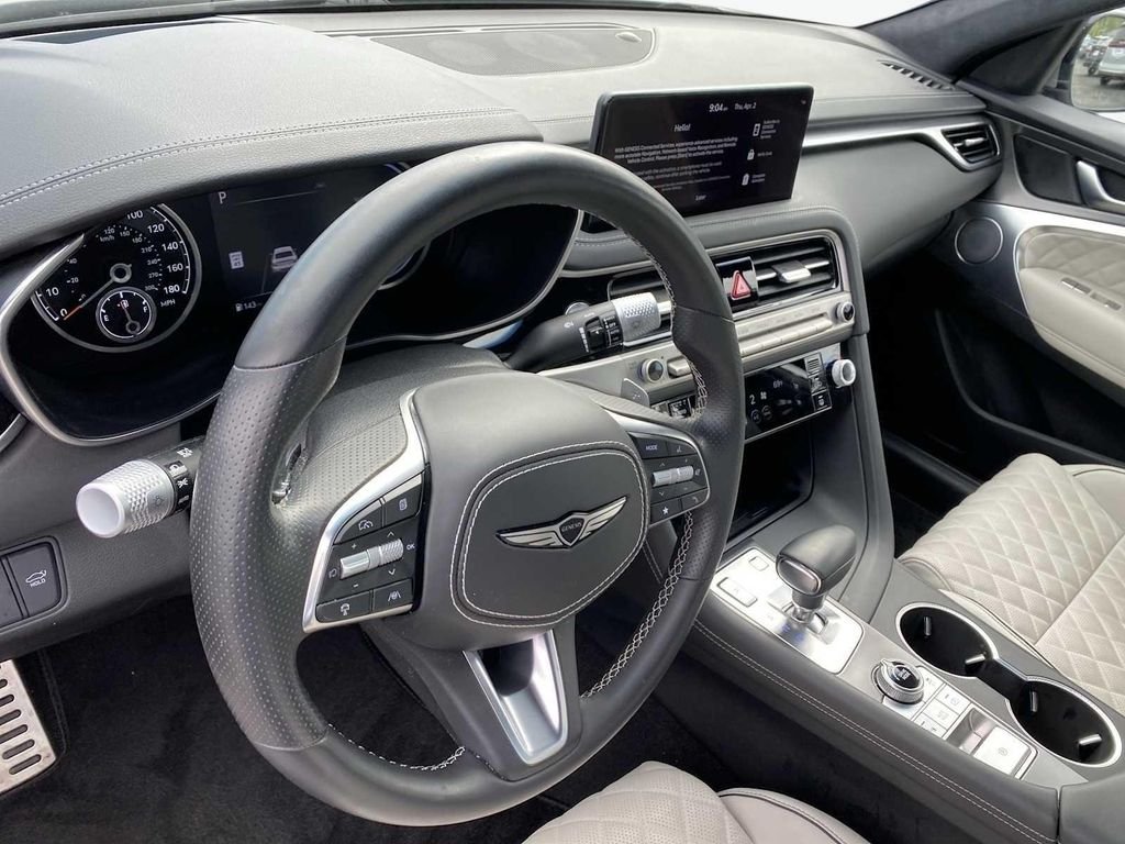 2025 GENESIS G70 Sport Advanced - Photo 11